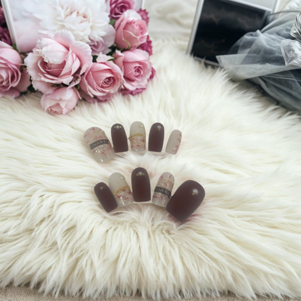 Chanel and rose