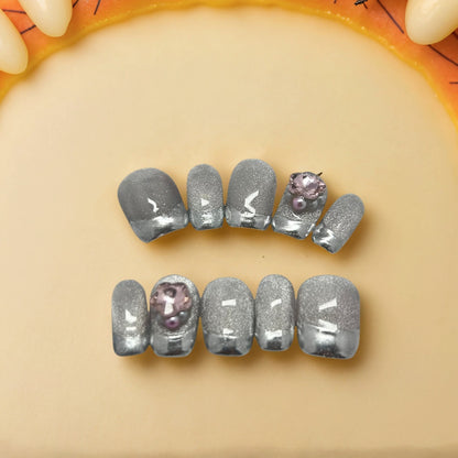 Sparkling in the dark sky with cateye (Copy)