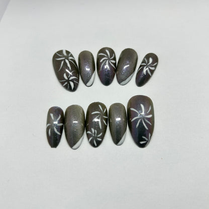 Sparkling in the dark sky with cateye