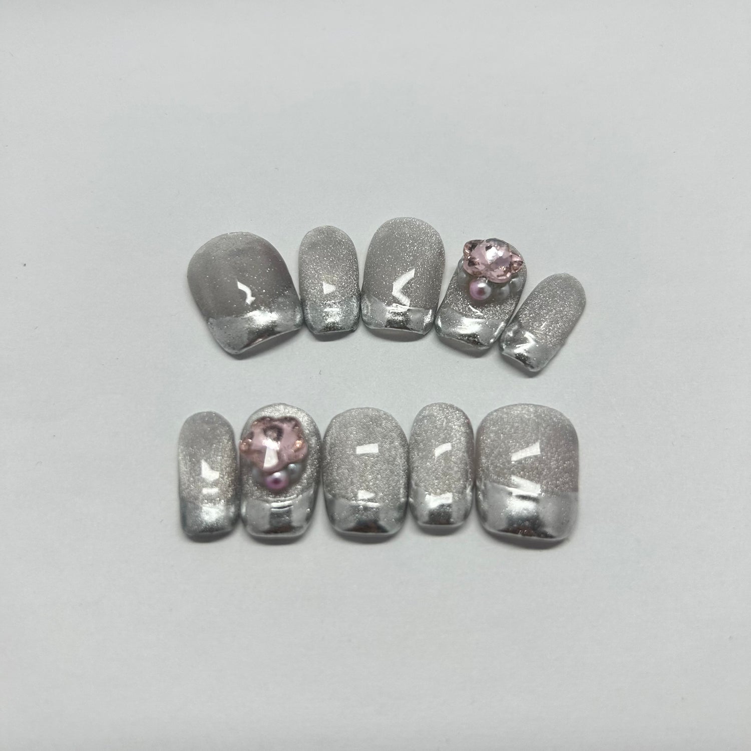 Sparkling in the dark sky with cateye (Copy)