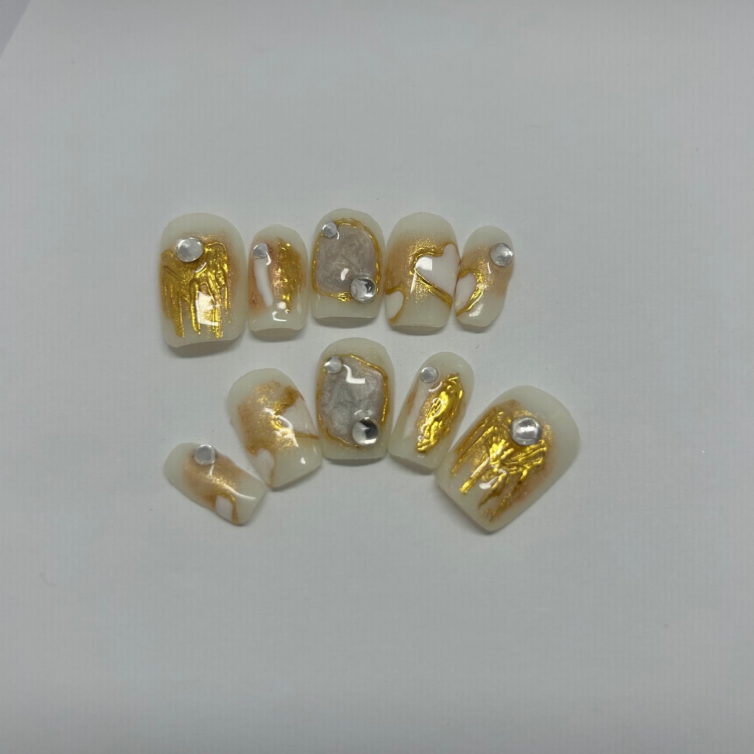 White hearts with Golden Gray Mirrors